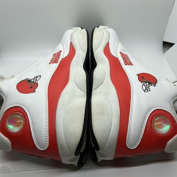 Cleveland Browns Game-day high tops. Men’s 45/12 - Picture 4 of 8